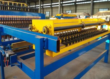 China Fácil opere o reforço da máquina de soldadura 4.5T da malha para a capacidade de aço 900KVA do Rebar fornecedor